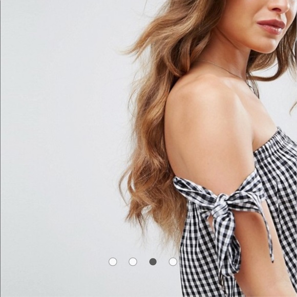 🎉HP🎉 ASOS gingham off the shoulder top NWT!! - Picture 3 of 7